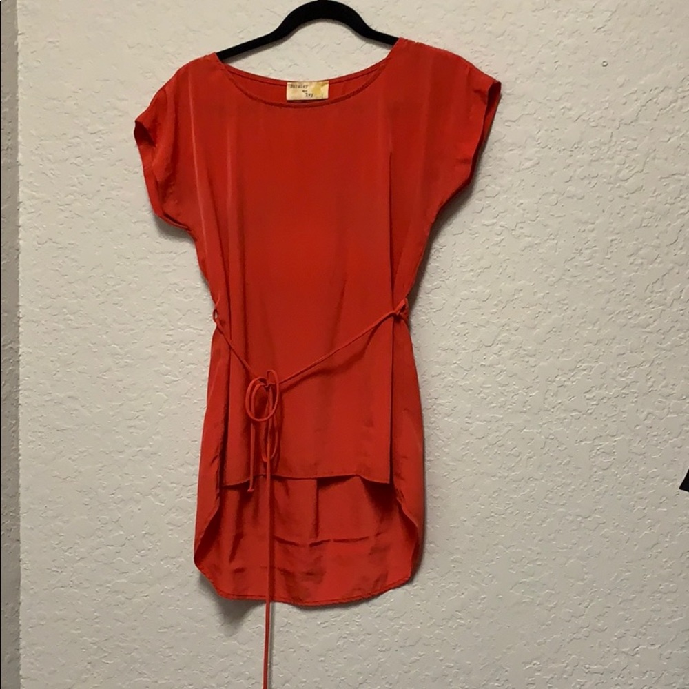 High low red top